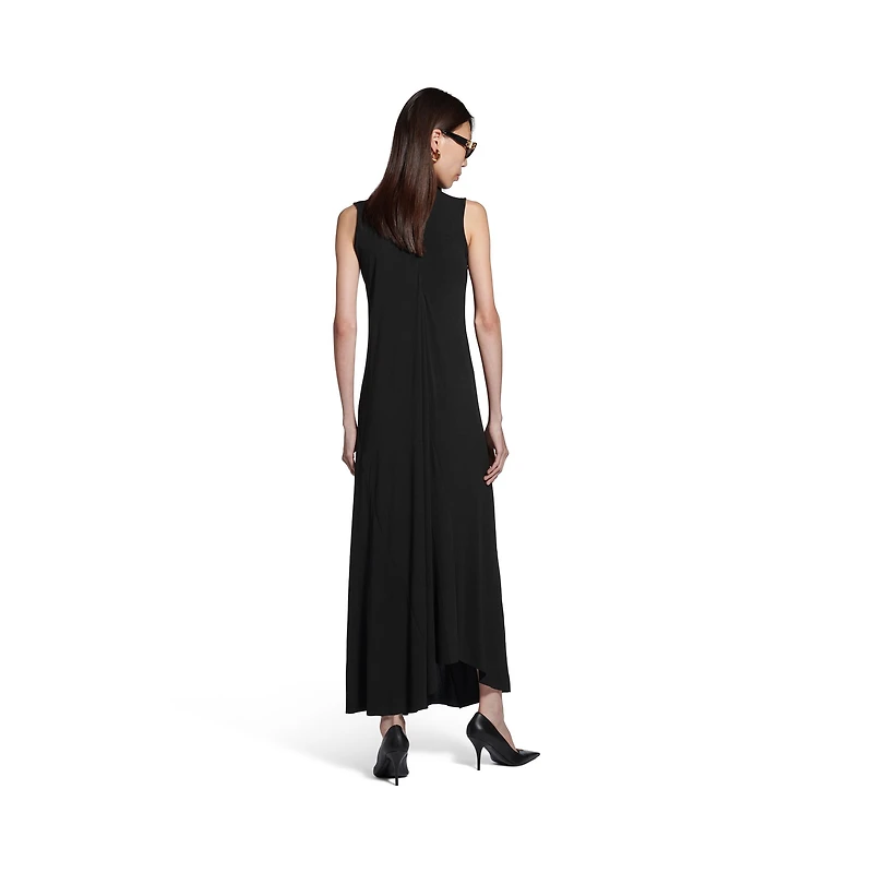 sleeveless dress
