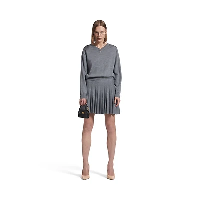 pleated skirt