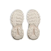 track signature sneaker