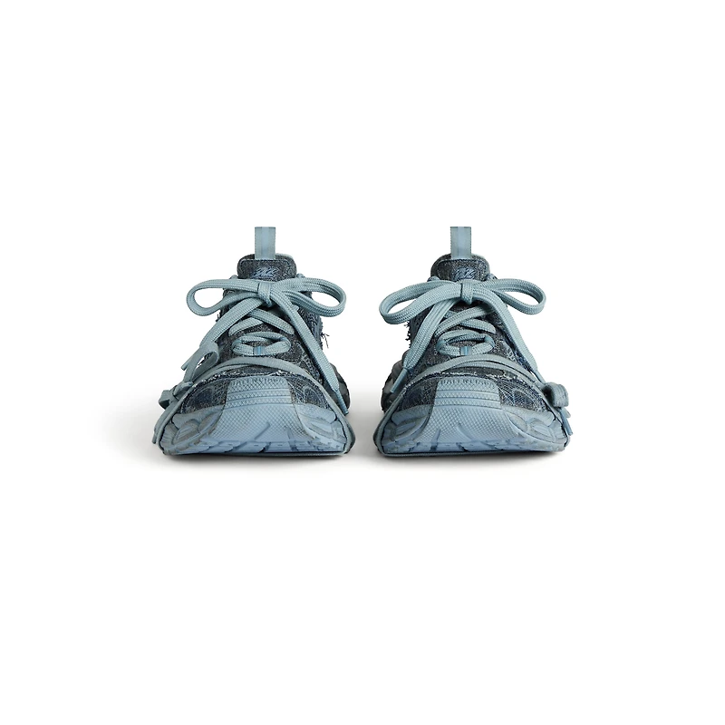 3xl sneaker