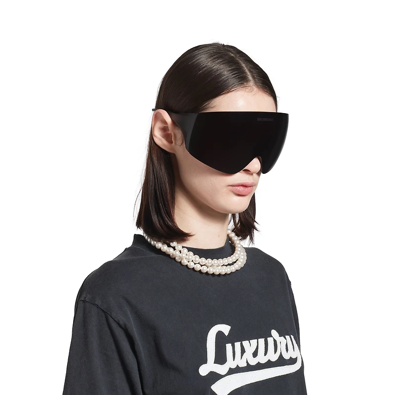 pearl 3-row choker
