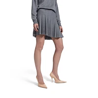 pleated skirt