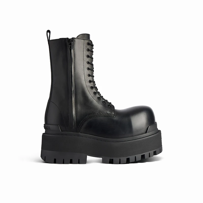 giant boot