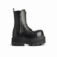 giant boot
