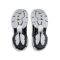 runner sneaker