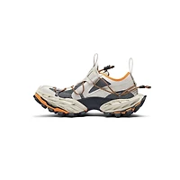 hike sneaker
