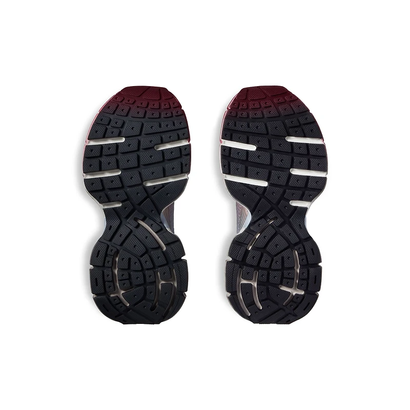 3xl toe spray sneaker