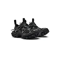 hike sneaker