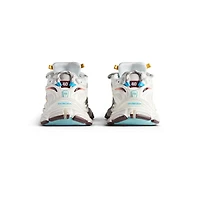 runner sneaker