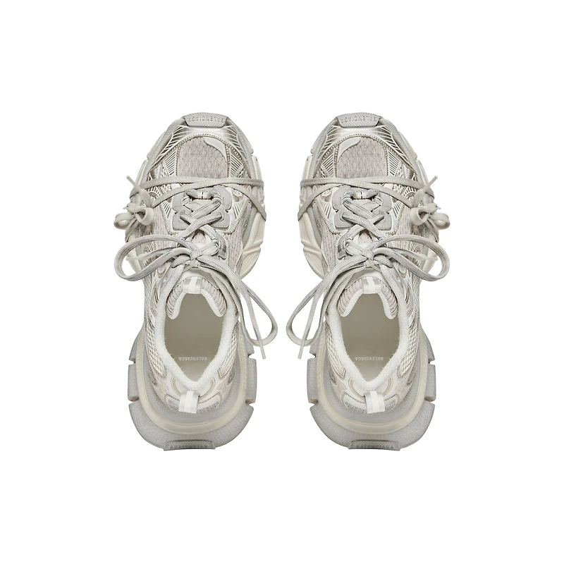 3xl sneaker
