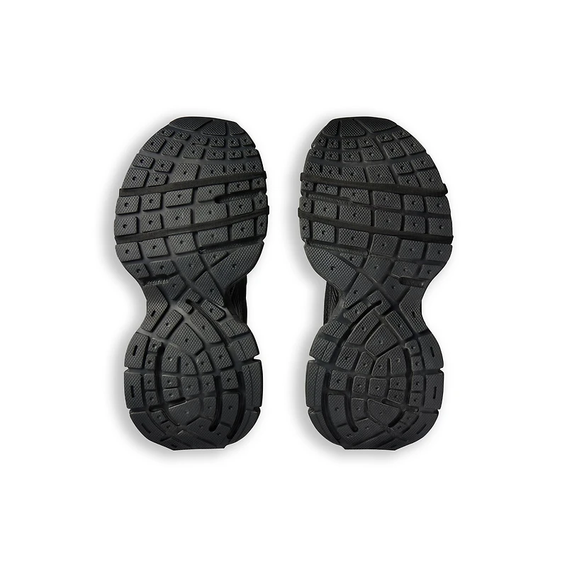 3xl sneaker