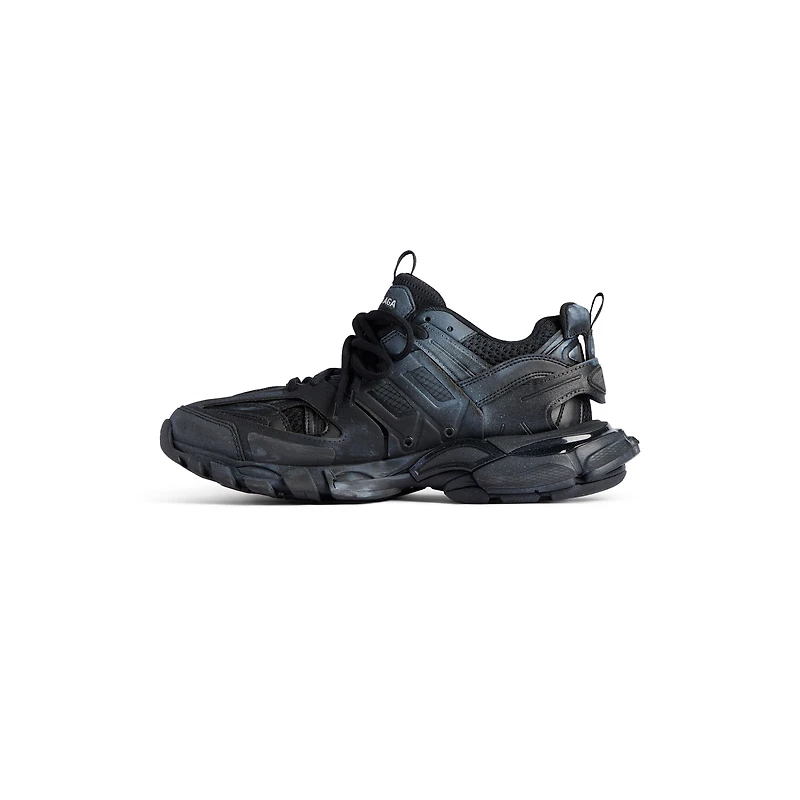 track signature sneaker