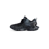 track signature sneaker
