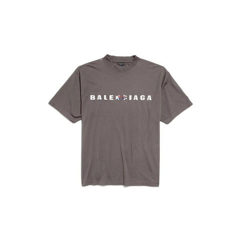 international t-shirt medium fit