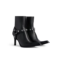city bootie with harness