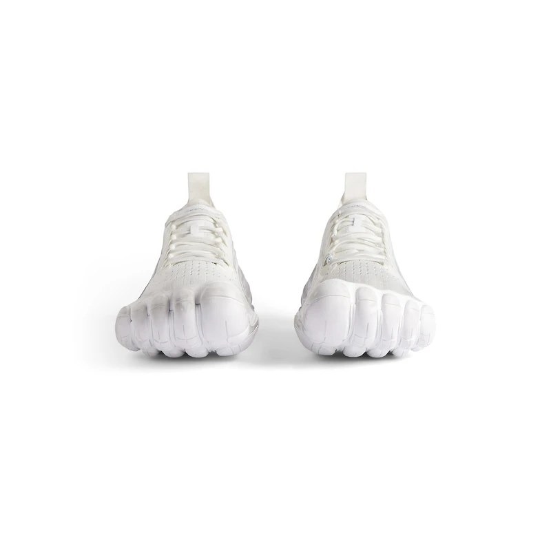anatomic runner sneaker