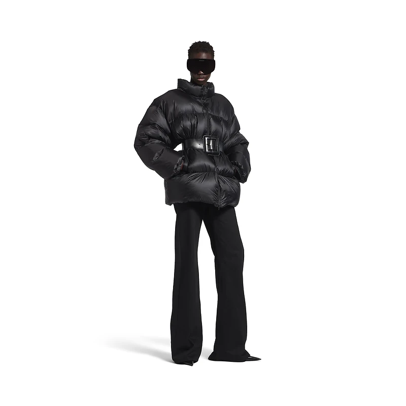 belted hourglass short puffer