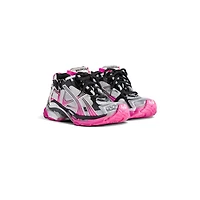 runner gradient sneaker