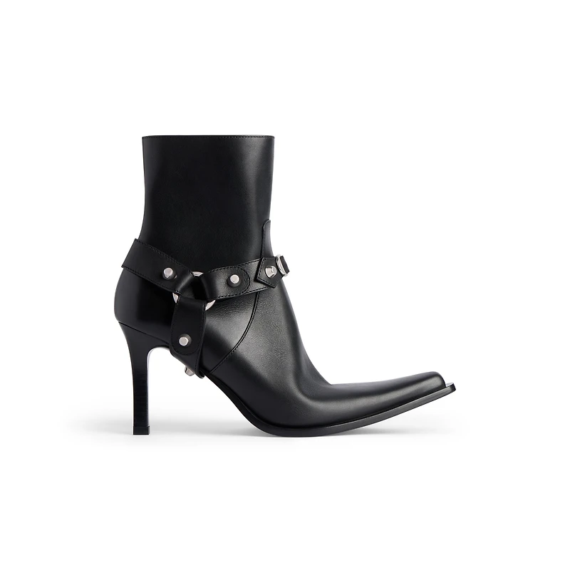 city bootie with harness