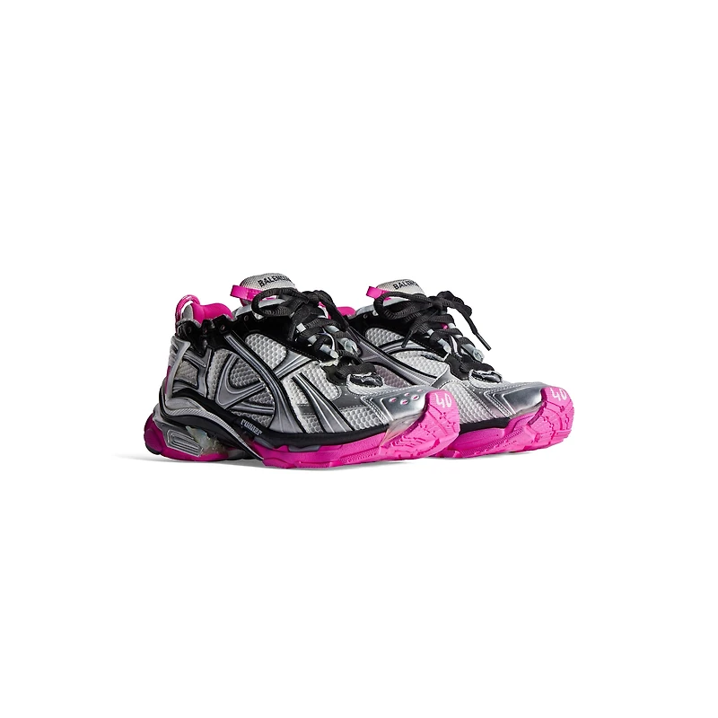 runner sneaker