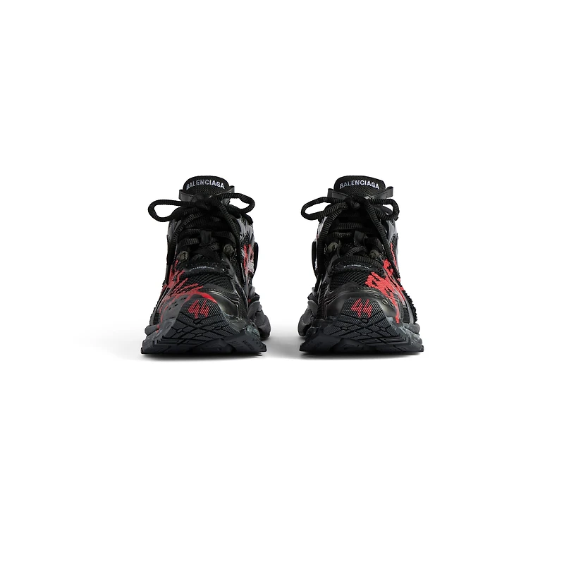 runner graffiti sneaker