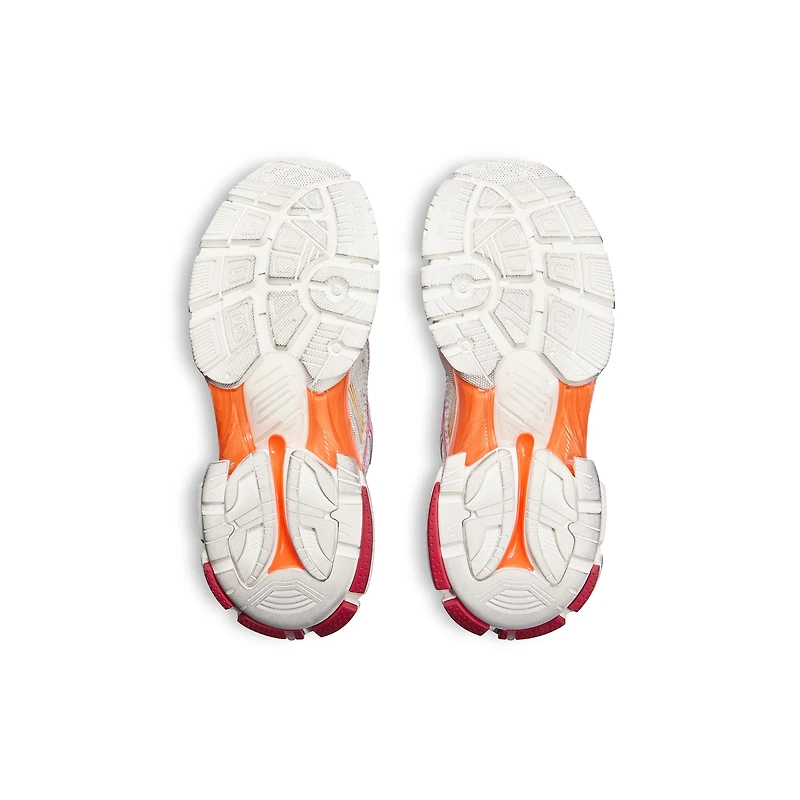 runner sneaker