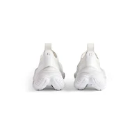anatomic runner sneaker
