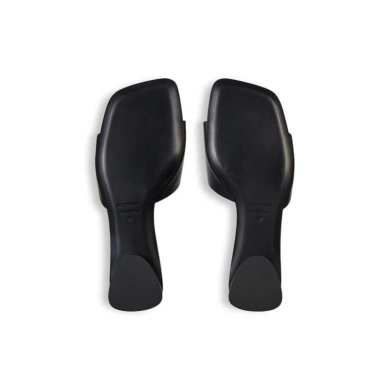 duty free flat sandal