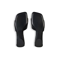 duty free flat sandal