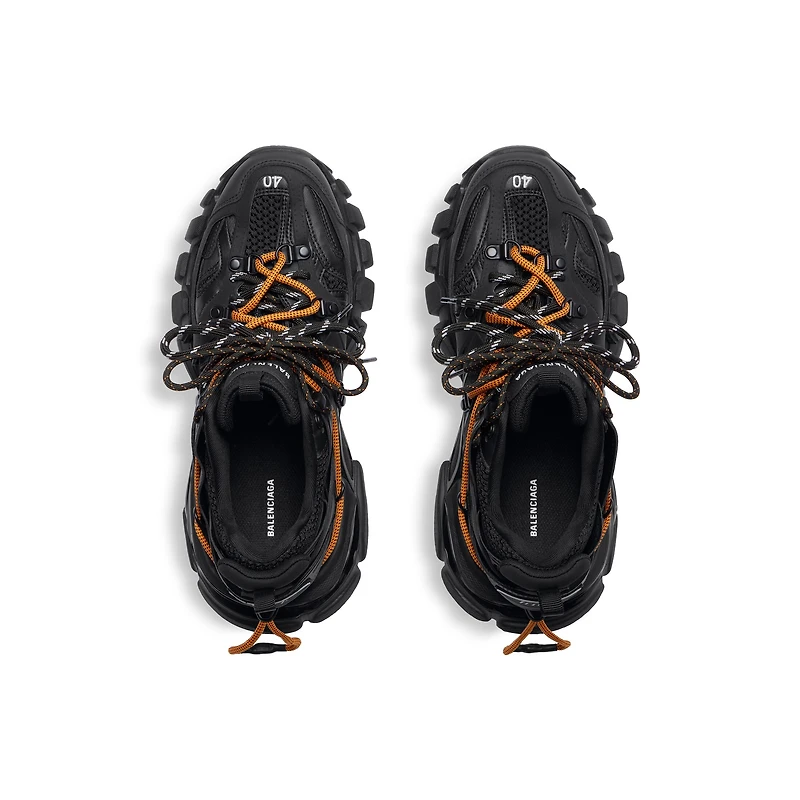 track trail laces sneaker