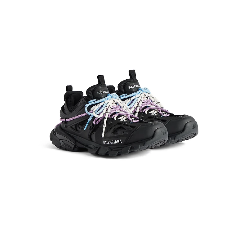 track trail laces sneaker
