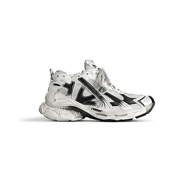 runner gradient sneaker
