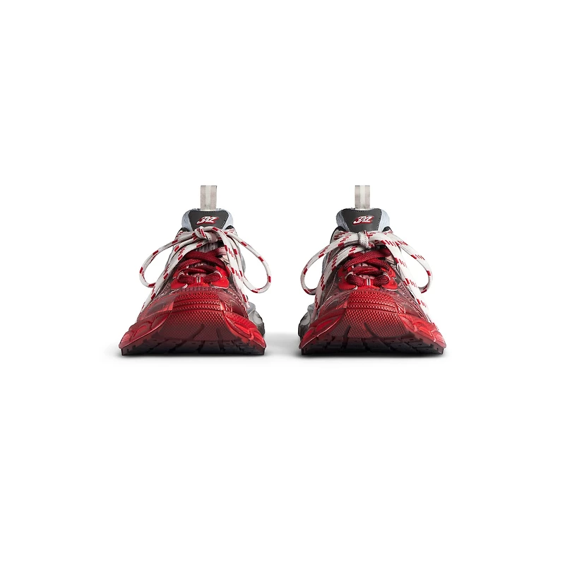 3xl toe spray sneaker