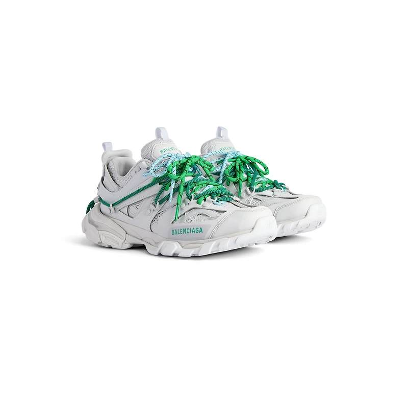 track trail laces sneaker