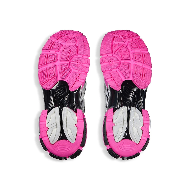 runner sneaker