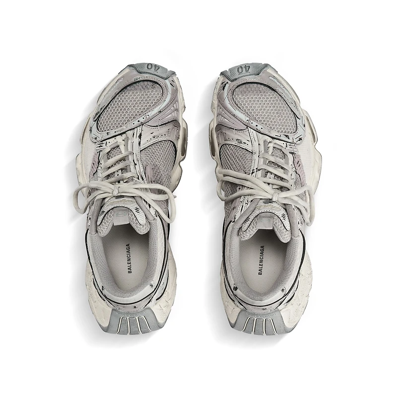 stapler sneaker