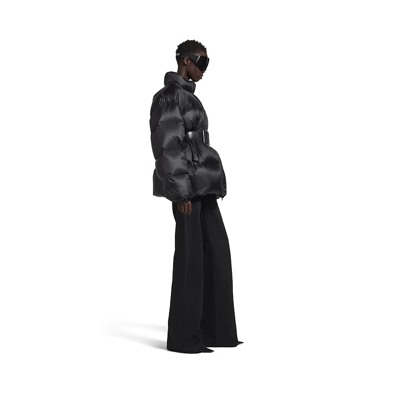 belted hourglass short puffer