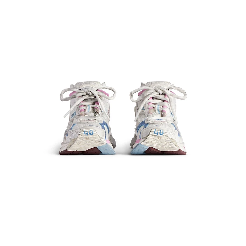 runner gradient sneaker