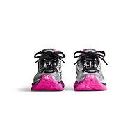 runner sneaker