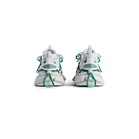 track trail laces sneaker