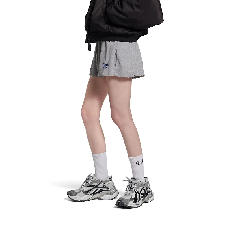 runner sneaker