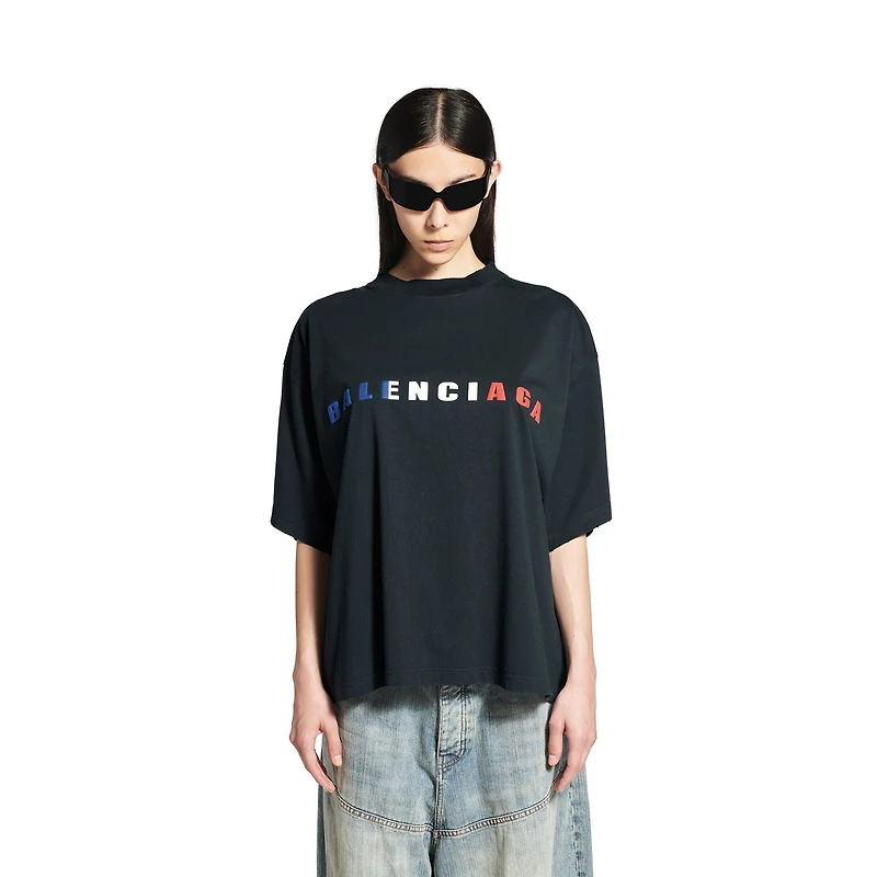 international cropped t-shirt