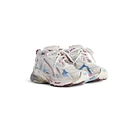 runner gradient sneaker