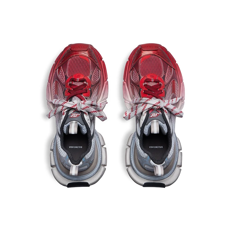 3xl toe spray sneaker