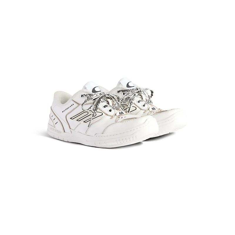 hamptons clean sneaker