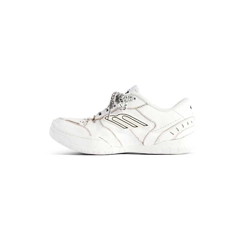 hamptons clean sneaker