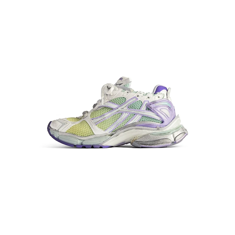 runner gradient sneaker