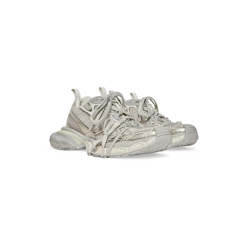 3xl sneaker