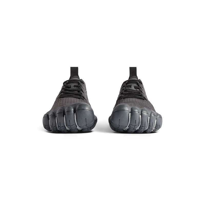 anatomic runner sneaker