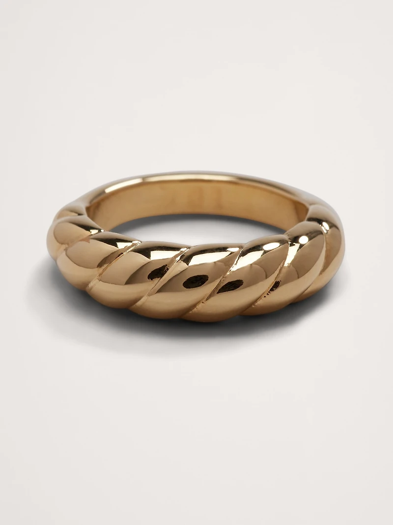 Ravena Scallop Ring by Aureus + Argent